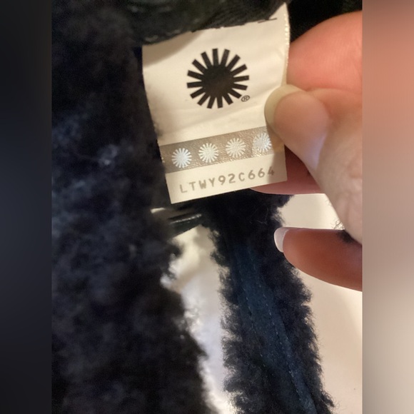 Ugg x Telfar mini purse - Picture 7 of 10